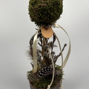 Tavaszváró, két sárga fürjtojásos, gömbfácskás asztaldísz szürke-mézbarna kaspóban, növényi részekkel (TS-04)  - ünnepi díszek, dekorációk - húsvéti díszek és dekorációk - húsvéti asztaldíszek - Meska.hu