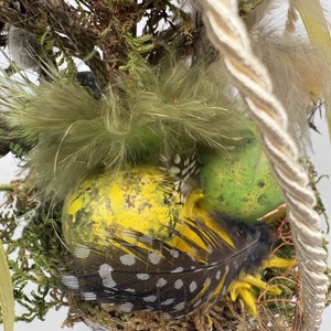 Tavaszváró, két fürjtojásos, gömbf5cskás asztaldísz szürke-mézbarna kaspóban, növényi részekkel (TS-05)  - otthon & életmód - dekoráció - asztal és polc dekoráció - asztaldísz - Meska.hu