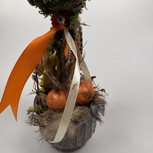 Tavaszváró, két fürjtojásos, gömbf5cskás asztaldísz szürke-mézbarna kaspóban, növényi részekkel (TS-08)  - ünnepi díszek, dekorációk - húsvéti díszek és dekorációk - húsvéti asztaldíszek - Meska.hu