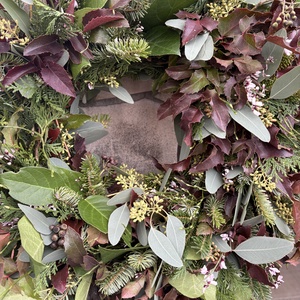 Emléktáblára szánt koszorú élő növényanyagból kötve  - otthon & életmód - vallás - temetkezési tárgy - sírkoszorú, kegyeleti koszorú - Meska.hu