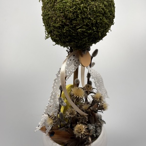 Fehérke - Madártollas, nyuszis, gömbfás asztaldísz fehér kaspóban, növényi részekkel és kellékekkel (P-03)  - Meska.hu