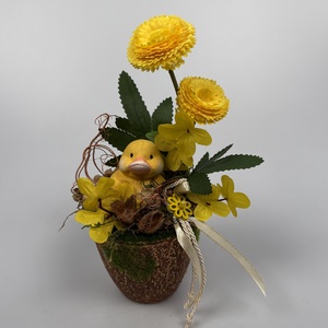 Kacsás, sárga százszorszépes, tartós tavaszi asztaldísz a mohás kaspó kollekcióból (P-05)  - ünnepi díszek, dekorációk - húsvéti díszek és dekorációk - húsvéti asztaldíszek - Meska.hu