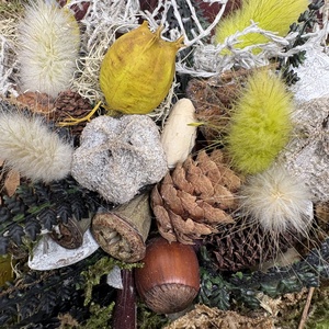 Bringa fan - visszafogott hangulatú, többévszakos, síkalapos terméskopogtató Édes Otthon feliratú biciklis fatáblával - otthon & életmód - dekoráció - ajtó- és ablak dekoráció - ajtódísz & kopogtató - Meska.hu