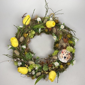 Kócos, vesszős, tulipános tavaszi ajtódísz  síkalapra kutyabarátoknak szánt fatáblával - otthon & életmód - dekoráció - ajtó- és ablak dekoráció - ajtódísz & kopogtató - Meska.hu