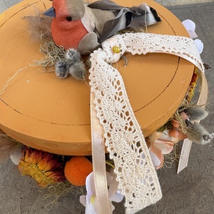 Sárgarépaszínű, madárkás, tartós tavaszi asztaldísz a virágszendvics kollekcióból (P-24)  - ünnepi díszek, dekorációk - húsvéti díszek és dekorációk - húsvéti asztaldíszek - Meska.hu