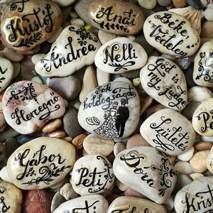 Esküvői kézzel festett kavics - esküvő - dekoráció - tábla & jelzés - Meska.hu