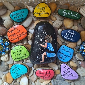 Átölel a hiányod kézzel festett kavics - otthon & életmód - dekoráció - asztal és polc dekoráció - kavics & kő - Meska.hu