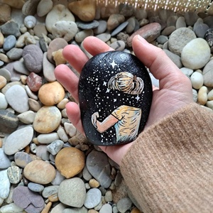 Átölel a hiányod kézzel festett kavics - otthon & életmód - dekoráció - asztal és polc dekoráció - kavics & kő - Meska.hu