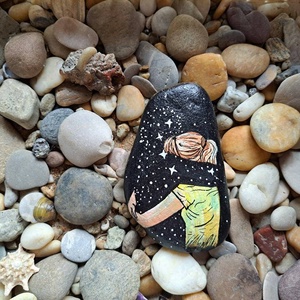 Átölel a hiányod kézzel festett kavics - Meska.hu