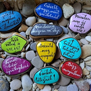 Színes üzenet kavicsok, Otthon & Életmód, Dekoráció, Asztal és polc dekoráció, Kavics & Kő, Festett tárgyak, MESKA