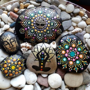 Kézzel festett kavics - mandala, Otthon & Életmód, Dekoráció, Asztal és polc dekoráció, Kavics & Kő, Festett tárgyak, MESKA
