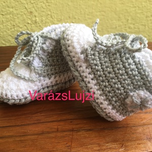 Horgolt baba cipő Convers -  - Meska.hu