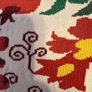 Gránátalma mintás keresztszemes díszpárna - otthon & életmód - lakástextil - párna & párnahuzat - díszpárnahuzat - Meska.hu
