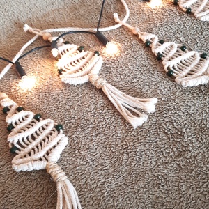 Makramé fenyőfás girland - Meska.hu