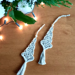 Makramé fenyőfa ajtódísz, karácsonyi dekoráció - Meska.hu