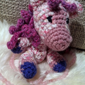 Horgolt póni: Lila-pink - Meska.hu