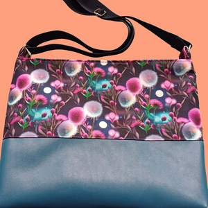 Clara crossbody táska pitypangos, Táska & Tok, Kézitáska & válltáska, Vállon átvethető táska, Varrás, MESKA