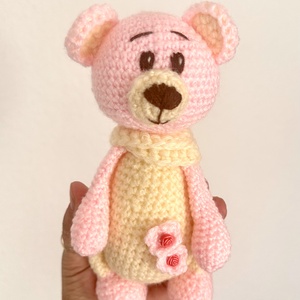 Mackó, Játék & Sport, Plüssállat & Játékfigura, Ember, Baba-és bábkészítés, Horgolás, Horgolt, amigurumi 
Figura

Akril fonal, fonalból. 
Hímzett szemekkel.
Az ár 1 darab figurára érvén..., MESKA