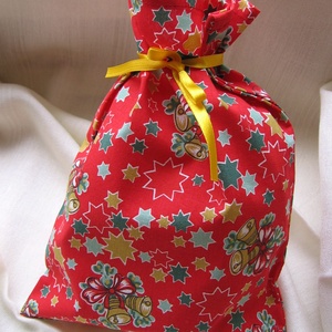 Ajándékzsák, mikulászsák, textilzsák - piros alapon csengőkkel és  csillagokkal, Karácsony, Karácsonyi ajándékozás, Karácsonyi ajándékcsomagolás, Varrás, MESKA