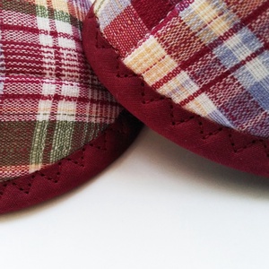 Edényfogó, fedőfogó, fülfogó - csíkos, kockás mintával, bordó szegéllyel - otthon & életmód - konyhafelszerelés, tálalás - konyhai textil - edényfogó & edényfedő - Meska.hu