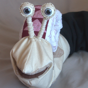 Csodacsiga báb - játék & sport - bábok - kesztyűbáb - Meska.hu