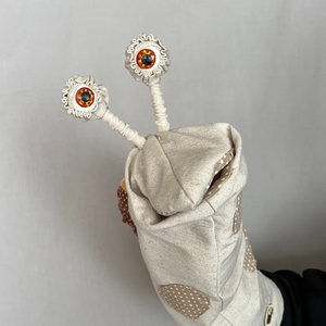 Csodacsiga báb - Barna - játék & sport - bábok - kesztyűbáb - Meska.hu