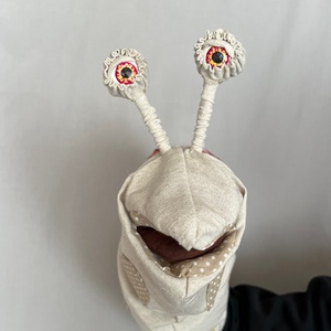 Csodacsiga báb - Piros - játék & sport - bábok - kesztyűbáb - Meska.hu