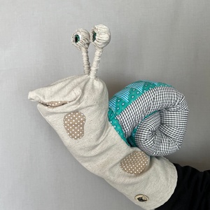 Csodacsiga báb - Türkiz - kockás - játék & sport - bábok - kesztyűbáb - Meska.hu