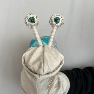 Csodacsiga báb - Türkiz - kockás, Játék & Sport, Bábok, Kesztyűbáb, Baba-és bábkészítés, Varrás, MESKA