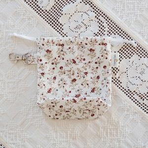 Textil zacskó tartó - Bordó apró virágos - táska & tok - bevásárlás & shopper táska - zöldség/gyümölcs zsák - Meska.hu