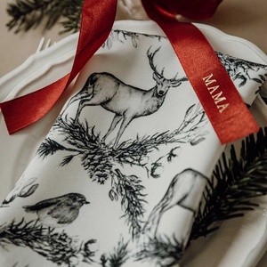 Textilszalvéta  szarvas és vörösbegy  szürke grafikával - otthon & életmód - konyhafelszerelés, tálalás - konyhai textil - szalvéta - Meska.hu