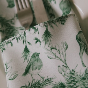 Textilszalvéta  szarvas és vörösbegy  zöld grafikával - otthon & életmód - konyhafelszerelés, tálalás - konyhai textil - szalvéta - Meska.hu