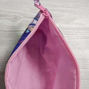 K-pop,Demon Hunters tolltartó - otthon & életmód - papír, írószer - tolltartó & ceruzatekercs - Meska.hu