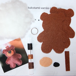 Maci kulcstartó varrós csomag ajándék kis táskában, DIY (Csináld magad), Egységcsomag, Varrás, MESKA