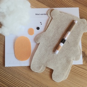 VarrYou Világosbarna maci alvós plüss varrós szett baglyos kis táskában., DIY (Csináld magad), Egységcsomag, Varrás, MESKA