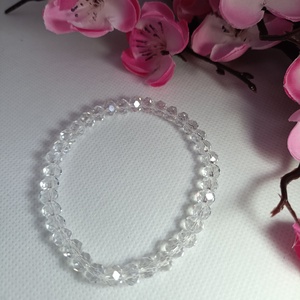 Tiszta elegancia  6 mm-es áttetsző üveggyöngy karkötő, Ékszer, Karkötő, Gyöngyös karkötő, Ékszerkészítés, Gyöngyfűzés, gyöngyhímzés, MESKA