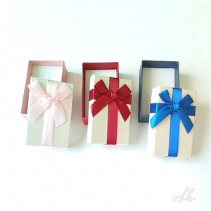 Ajándékdoboz kísérőkártyával - Meska.hu