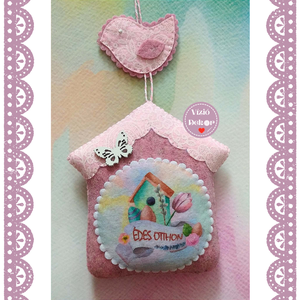 Filc Édes Otthon tavaszi házikó dísz, Otthon & Életmód, Dekoráció, Ajtó- és ablak dekoráció, Ajtódísz & Kopogtató, Varrás, MESKA