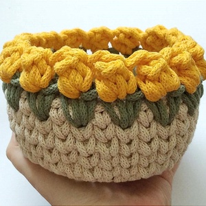 Tulipános horgolt tároló, Otthon & Életmód, Dekoráció, Asztal és polc dekoráció, Dekorációs tál, tartó, Horgolás, MESKA