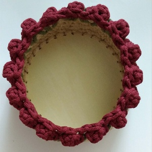 Tulipános horgolt tároló kedvezményes áron! - otthon & életmód - dekoráció - asztal és polc dekoráció - dekorációs tál, tartó - Meska.hu