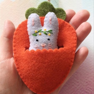 Filc nyuszi répával, Ünnepi díszek, dekorációk, Húsvéti díszek és dekorációk, Húsvéti tojásfadíszek, Horgolás, MESKA