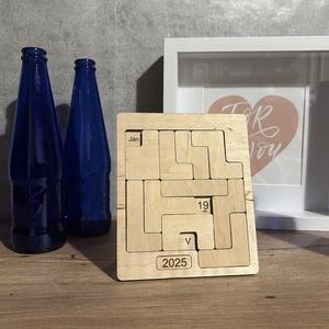 Személyre szabható fa puzzle-naptár   kreatív megoldás a mindennapokra - naptár - otthon & életmód - dekoráció - fali és függő dekoráció - falinaptár & öröknaptár - Meska.hu