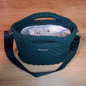 Horgolt táska - táska & tok - kézitáska & válltáska - vállon átvethető táska - Meska.hu