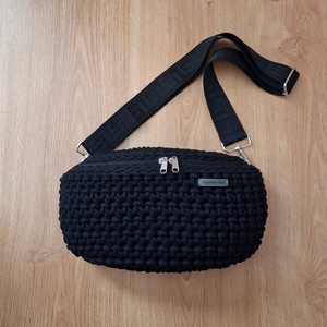 Horgolt övtáska - Meska.hu