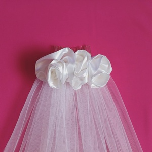 Szatén rózsás ekrü fátyol - esküvő - kiegészítők - fátyol - Meska.hu