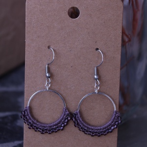 Gyöngyöző horgolt fülbevaló (lila), Ékszer, Fülbevaló, Lógós kerek fülbevaló, Horgolás, Gyöngyfűzés, gyöngyhímzés, MESKA