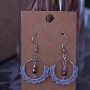 Ringató horgolt fülbevaló (szürkéskék), Ékszer, Fülbevaló, Lógós kerek fülbevaló, Horgolás, Gyöngyfűzés, gyöngyhímzés, MESKA