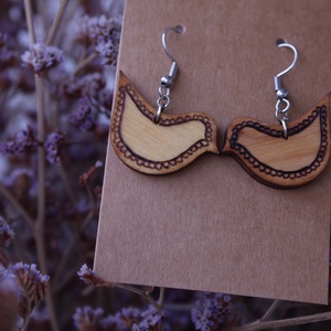Madárkám fából készült fülbevaló 2#, Ékszer, Fülbevaló, Lógó fülbevaló, Gravírozás, pirográfia, MESKA
