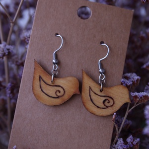 Madárkám fából készült fülbevaló 1#, Ékszer, Fülbevaló, Lógó fülbevaló, Gravírozás, pirográfia, MESKA