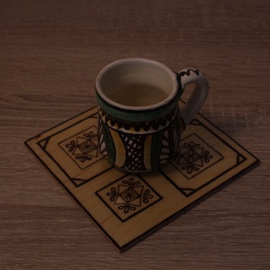 Fa alátét, növényi ornamentikával díszítve 2#, Otthon & Életmód, Konyhafelszerelés, tálalás, Tálalás, Tányér- és poháralátét, Gravírozás, pirográfia, MESKA